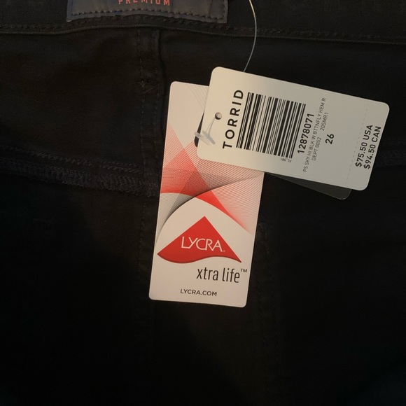 TORRID SKY HIGH SKIN JEAN - PREMIUM STRETCH BLACK - Picture 8 of 10